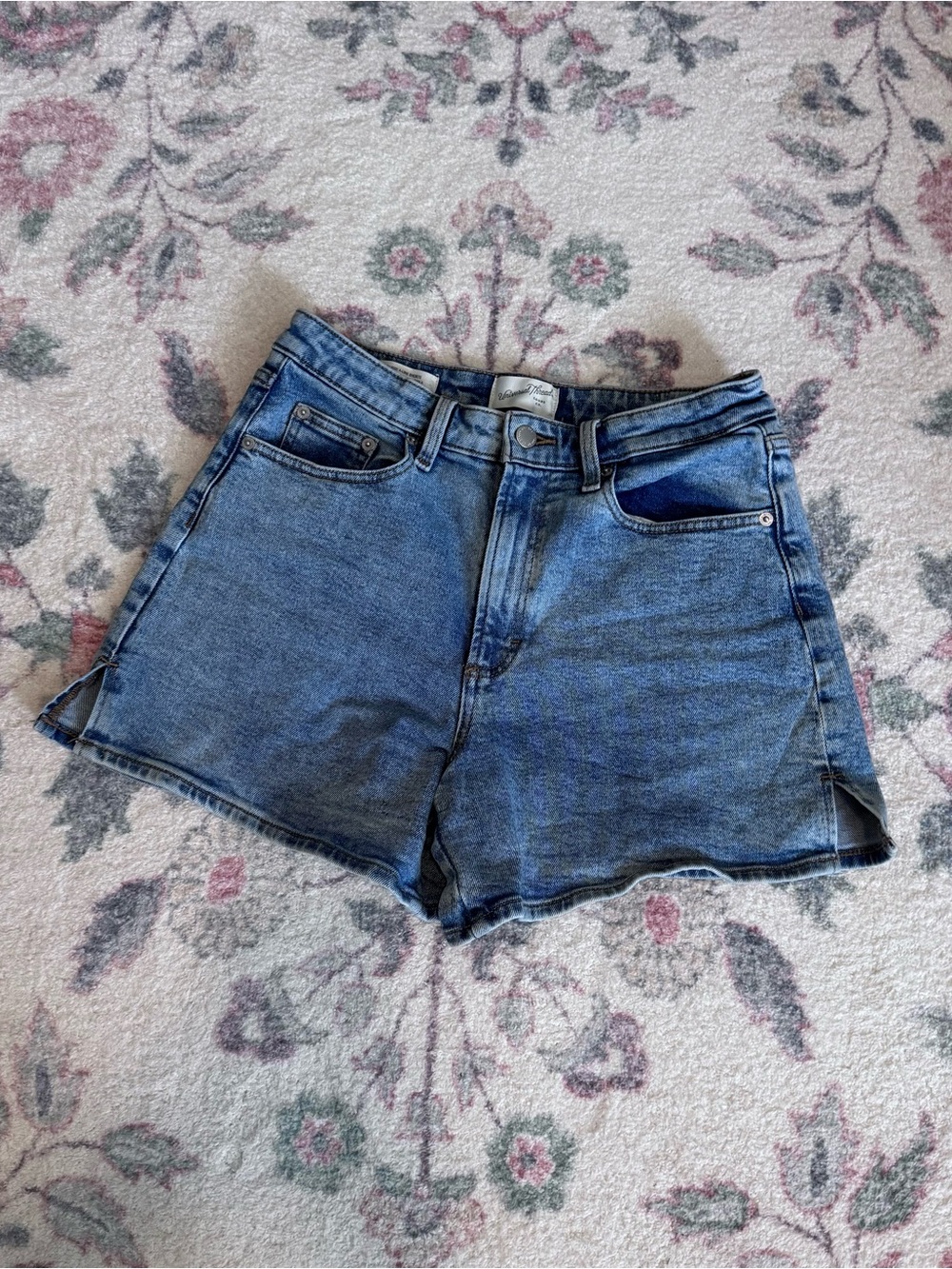 Universal Thread Women's Washed Blue Denim High-Rise Shorts